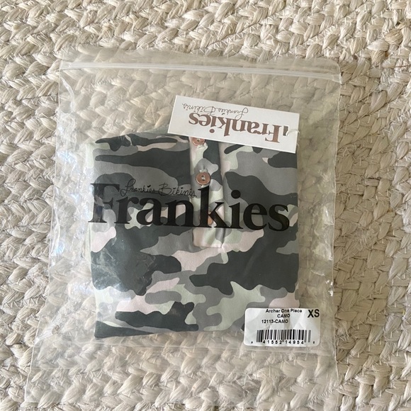 NWT Frankie’s Archer Green Camo Swimsuit XS - Picture 2 of 3